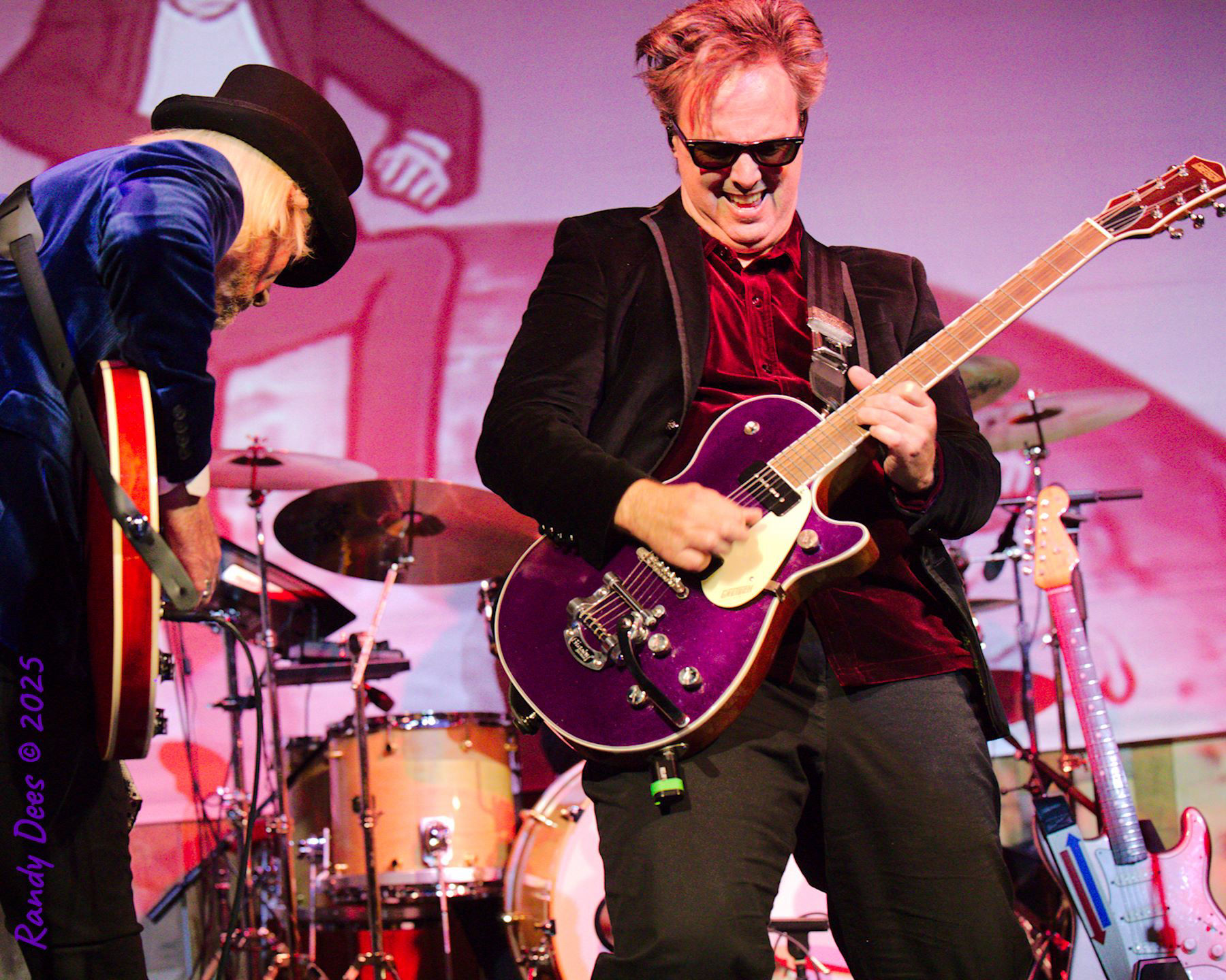 The Traveling Wilburys & Beyond