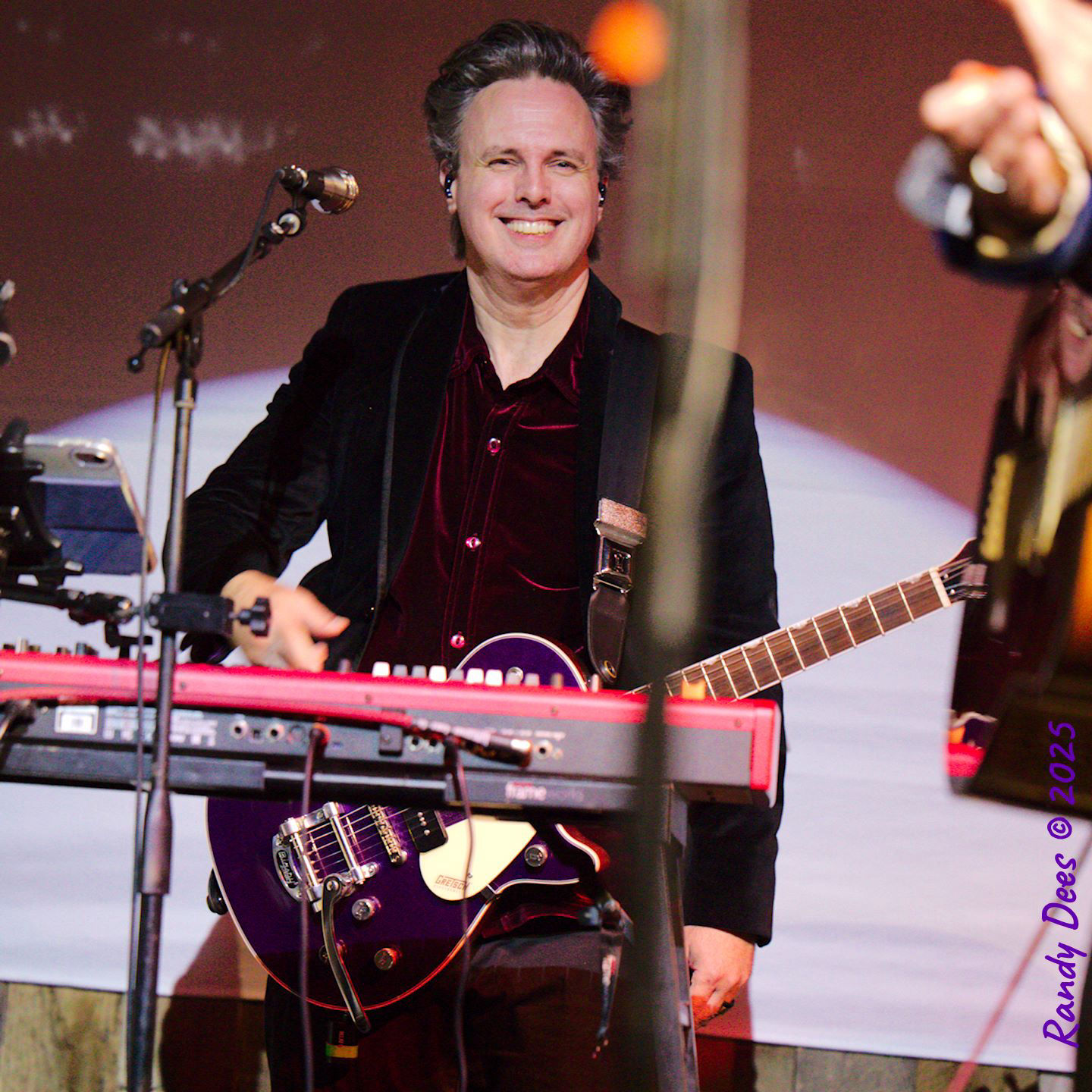 The Traveling Wilburys & Beyond