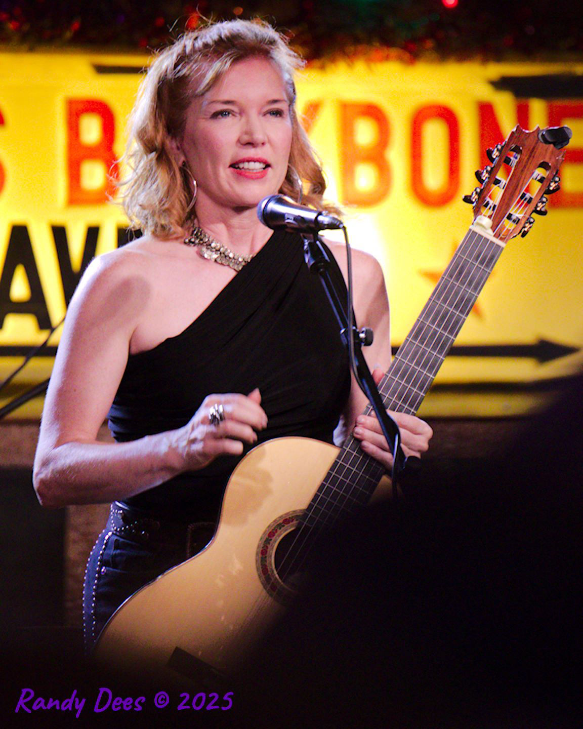 Devil's Backbone Tavern