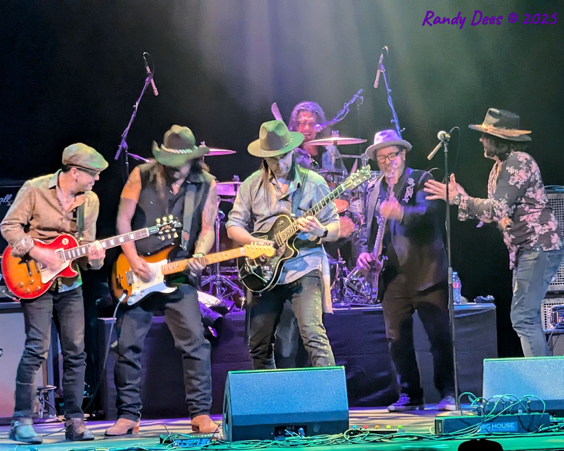 Los Lonely Boys / Del Castillo